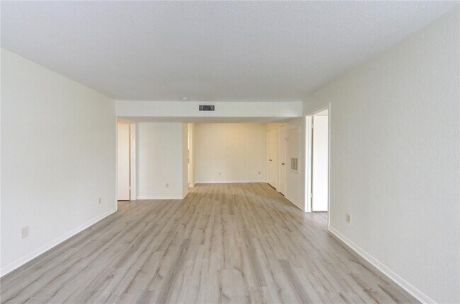 Building Photo - 6606 De Moss Dr