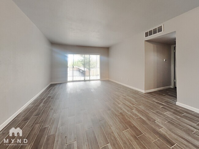Foto del edificio - 2230 S Piney Point Rd