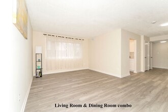 Building Photo - 14 Halley Pl SE