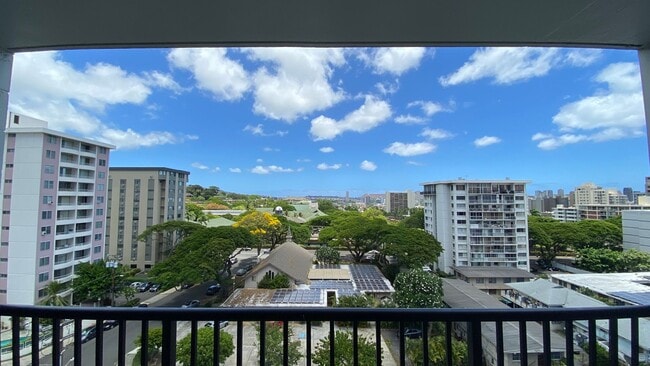 Building Photo - 1 Bedroom 1 Bath Unit for Rent in Punahou ...