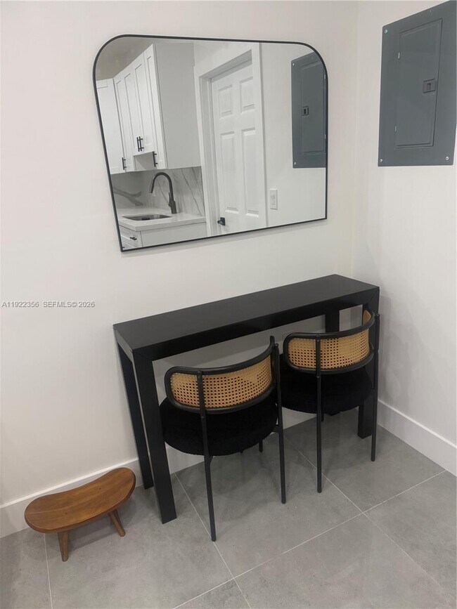 Building Photo - 935 Jefferson Ave