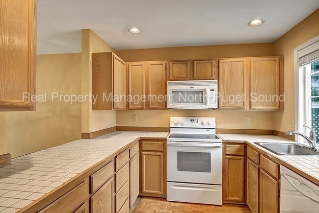 Building Photo - 11628 Admiralty Way