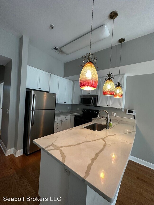 Foto del edificio - 1 br, 1 bath House - 302 Lorch St. Apt # 104