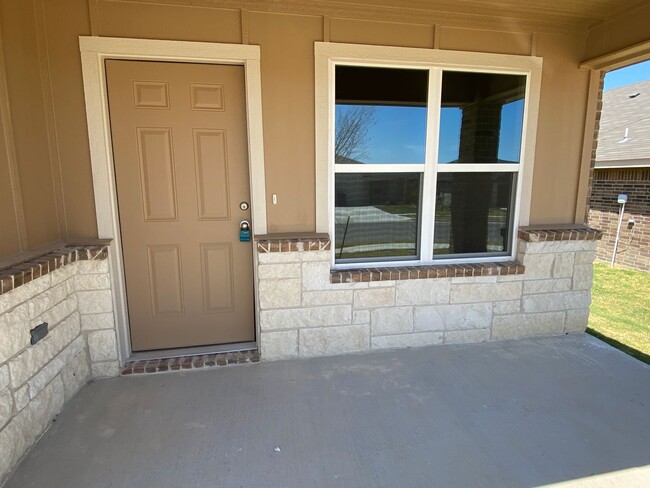 Building Photo - 130 Wind Ridge