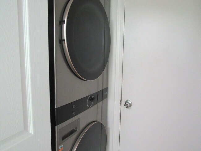 Foto del edificio - 255 W Treehouse Ln