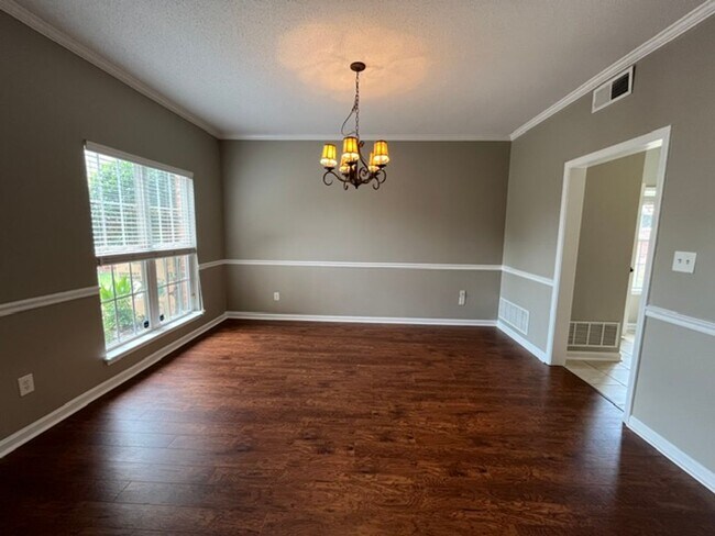 Foto del edificio - Renovated 4 Bedroom 2.5 Bath Home for Rent!