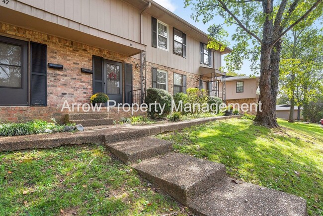 Building Photo - Amazing Townhome!