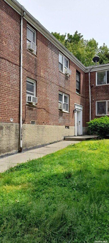 Foto principal - 160-30-160-76 76th Ave