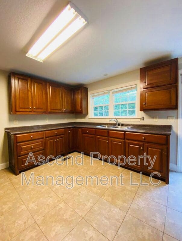 Building Photo - 538 Gadd Rd