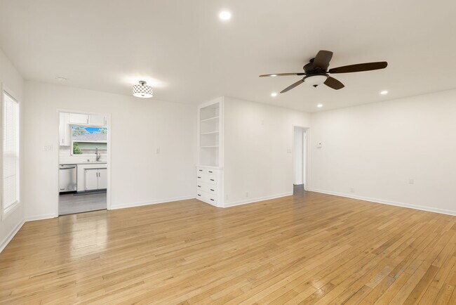 Building Photo - 255 E Puente St