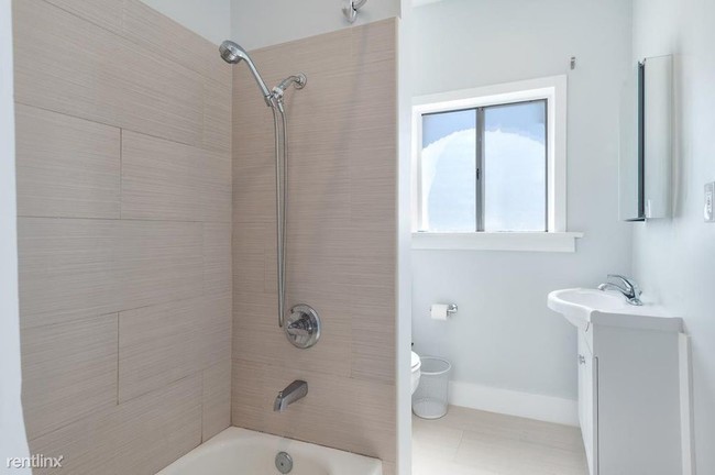Foto del edificio - Studio, 1 bath  - 1423 Magnolia Ave