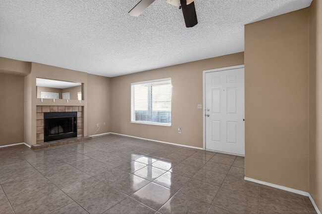 Building Photo - Charming 2BR Condo in Mesa