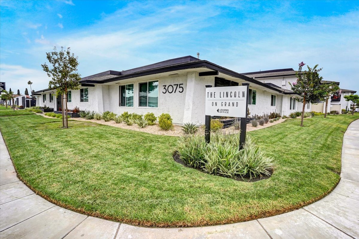 The Lincoln on Grand 120 S Grand Ave Anaheim, CA Apartments for