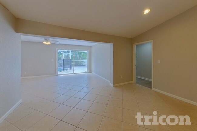 Foto del edificio - 14980 Crown Dr