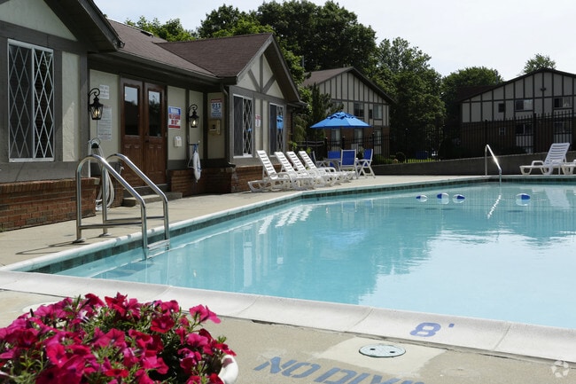 Heated Pool - Sutton Club Apartments