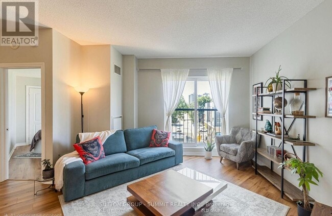 Photo du bâtiment - 135 James St S