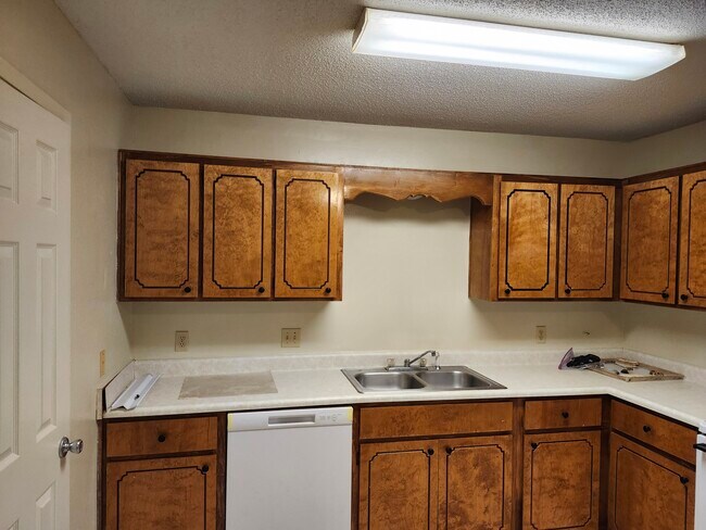 Área de cocina - 104 Post Oak Pl