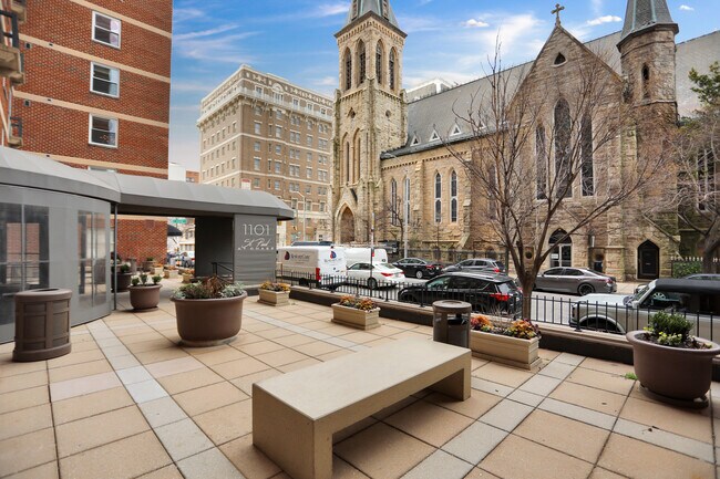 Foto del edificio - 1101 Saint Paul St