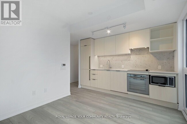 Building Photo - 82-2782 Dalhousie St