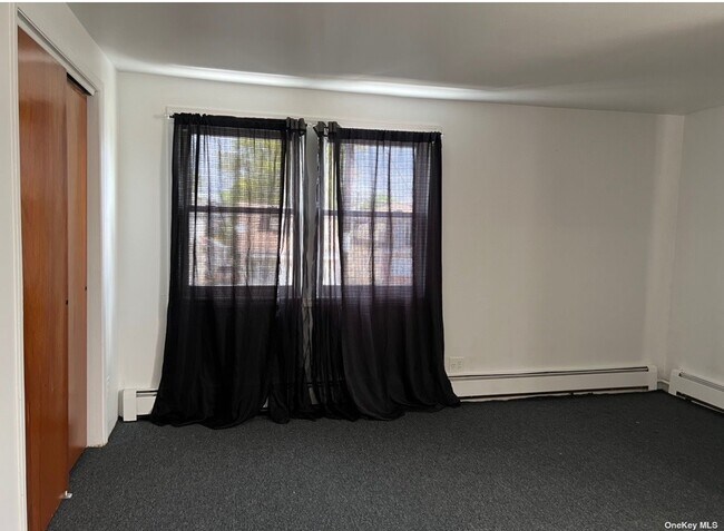 Foto del edificio - 111-30 167th St