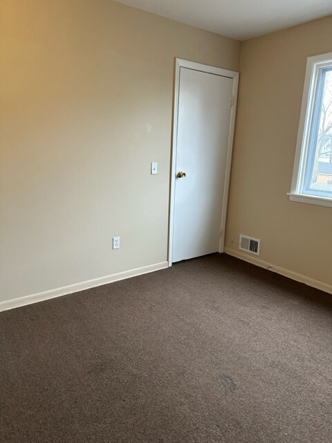 Building Photo - 41 Arbutus St