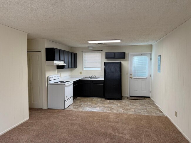 Building Photo - 1506 Idlewild Dr