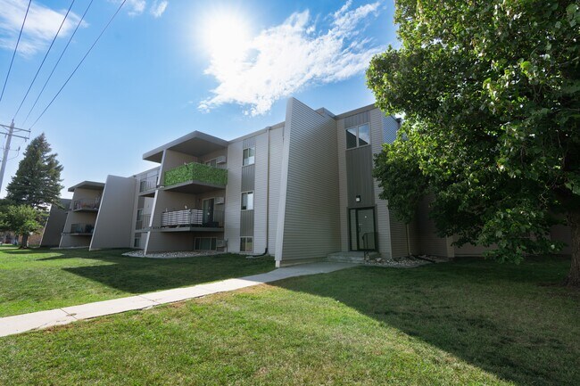 Apartamentos Alden Pines de Fargo, Dakota del Norte | Exterior - Alden Pines