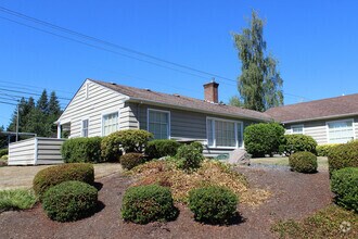 Building Photo - 8025-8027 SW Northvale Wy