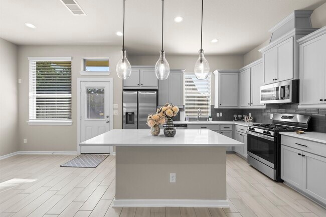 Foto del edificio - 308 N Spotted Fern Dr