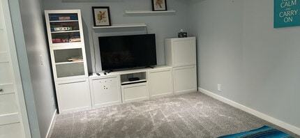 Building Photo - 207 Silverado Range Close SW