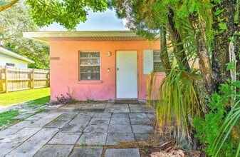 Building Photo - 2908 N Orange Ave