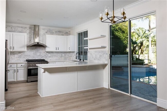 Building Photo - 4 br, 2.5 bath House - 24061 Tiburon