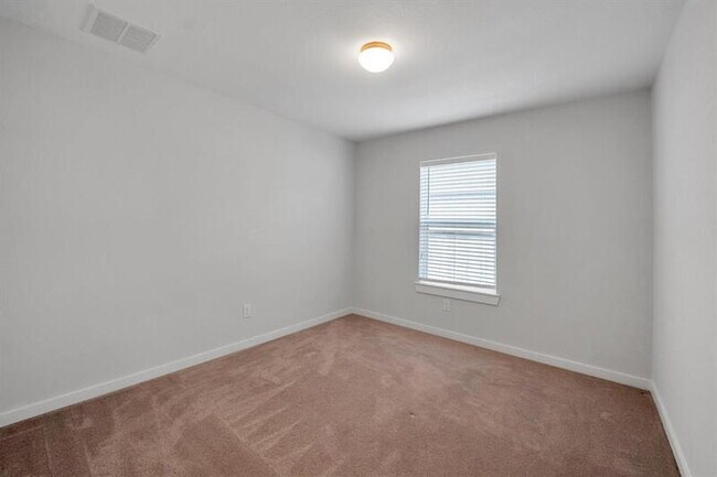 Building Photo - 31415 Stone Ridge Forest Dr