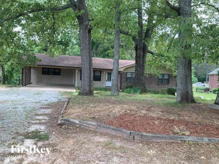 Primary Photo - 2405 Ridgedale Dr SW