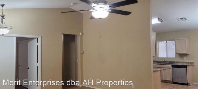 Building Photo - 4 br, 2 bath House - 11322 W CAMPANA DR