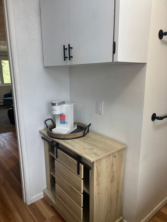 Foto del edificio - Partially Furnished 2-Bedroom Condo Near UAF