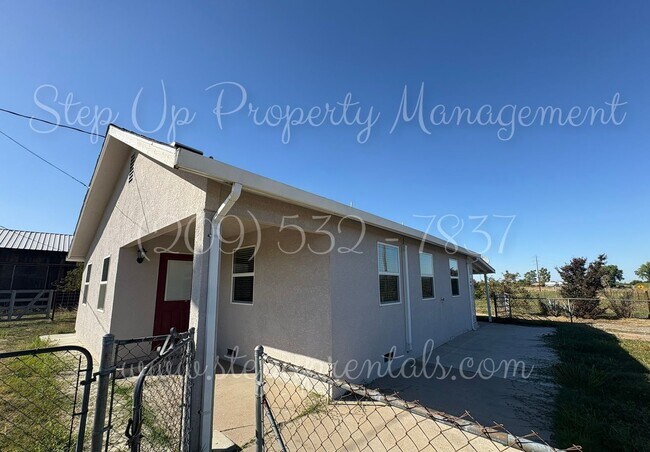 Foto del edificio - Charming 2 Bedroom 1 Bath Country Home!!!