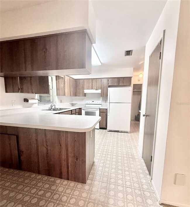 Building Photo - 1734 Willa Cir