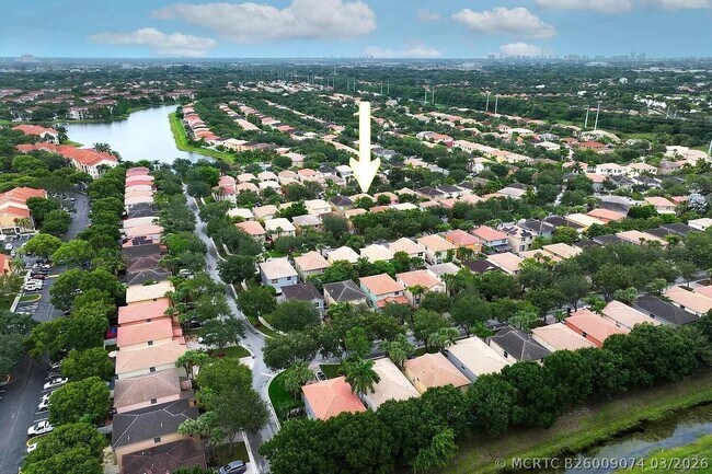 Building Photo - 4156 Meade Way