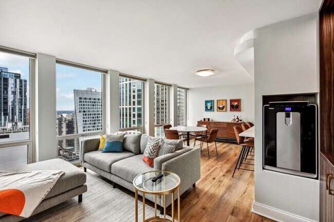 Foto del edificio - 111 E Chestnut St
