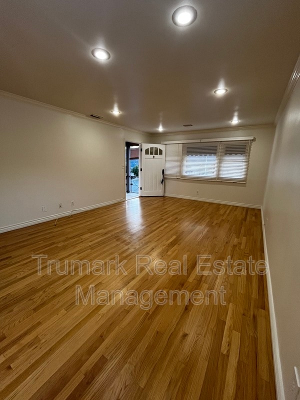 Foto del edificio - 4508 Rockland Pl