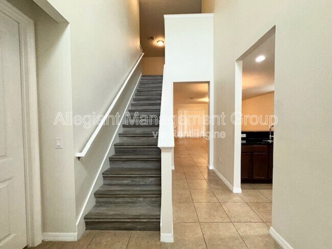 Building Photo - 13220 Longacre Dr