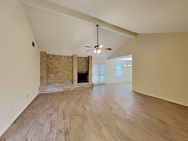 Foto del edificio - 19607 Horseshoe Lake Ln