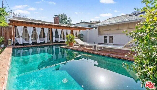 Building Photo - 5423 Allott Ave