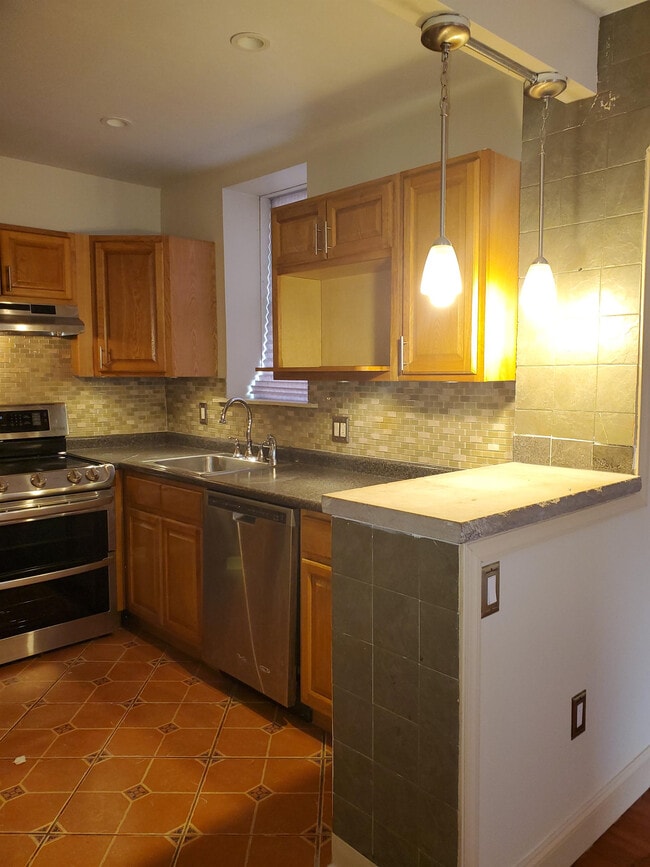 Foto del edificio - 2146 N Reese St