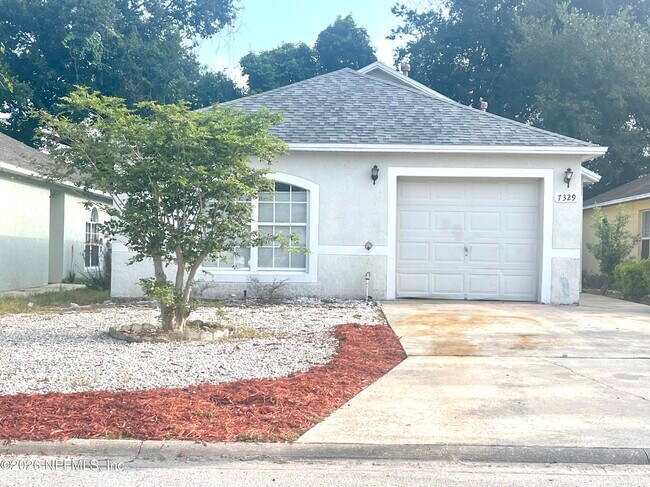 Building Photo - 7329 Lawn Tennis Ln
