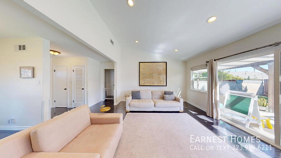 Foto principal - 11928 Cohasset St