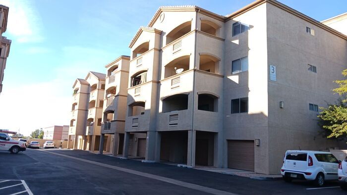 Foto principal - Furnished 3 bed 2 bath Condo