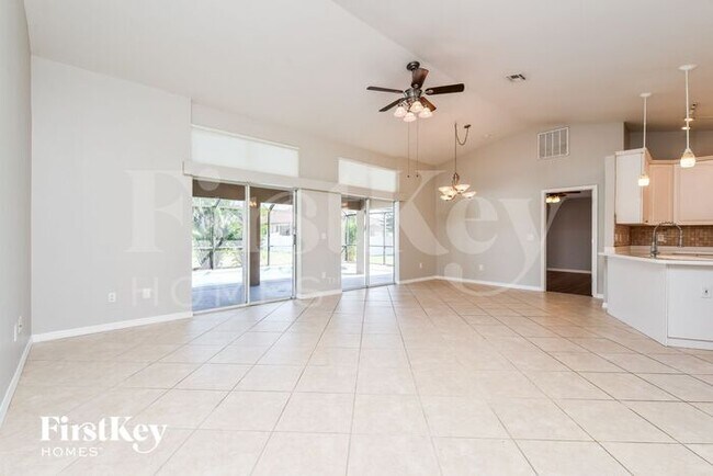 Building Photo - 1723 SW 43rd St