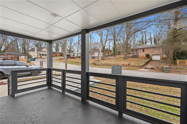 Building Photo - 170 Stanhope Cir NW